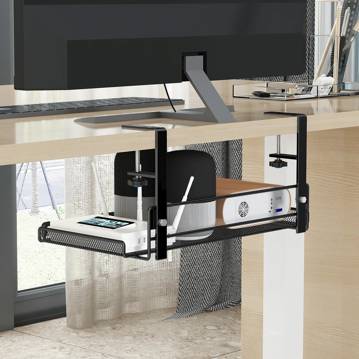 Panier de rangement suspendu sous bureau